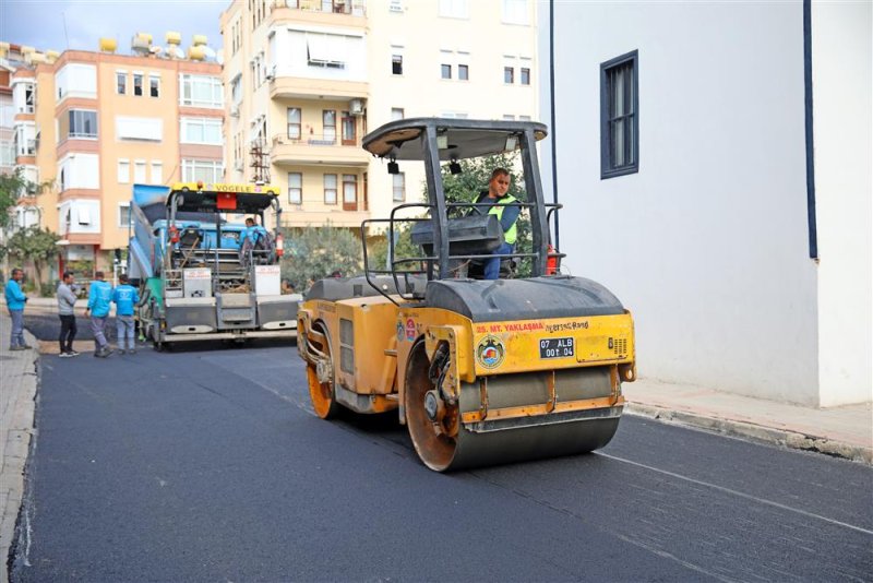 Asfalt yenileme çalışmaları kadıpaşa mahallesi’nde devam ediyor