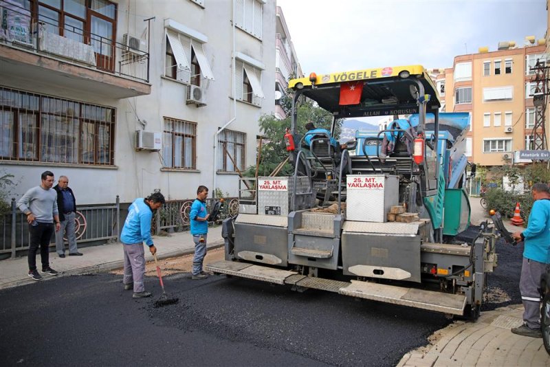 Asfalt yenileme çalışmaları kadıpaşa mahallesi’nde devam ediyor