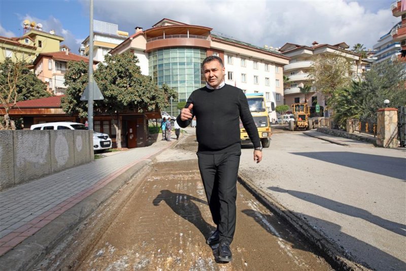Başkan yücel asfalt yenileme çalışmalarını yerinde inceledi “şehrimizin ulaşım konforunu artıracağız”