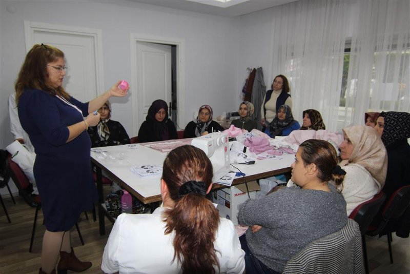 Konaklı el sanatları atölyesi’nde kanser semineri