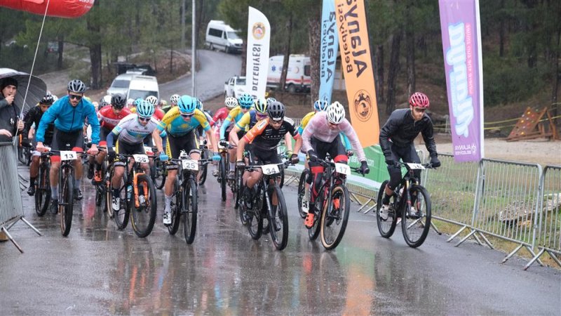 Uluslararası dağ bisikleti kupası c1 yarışı tamamlandı