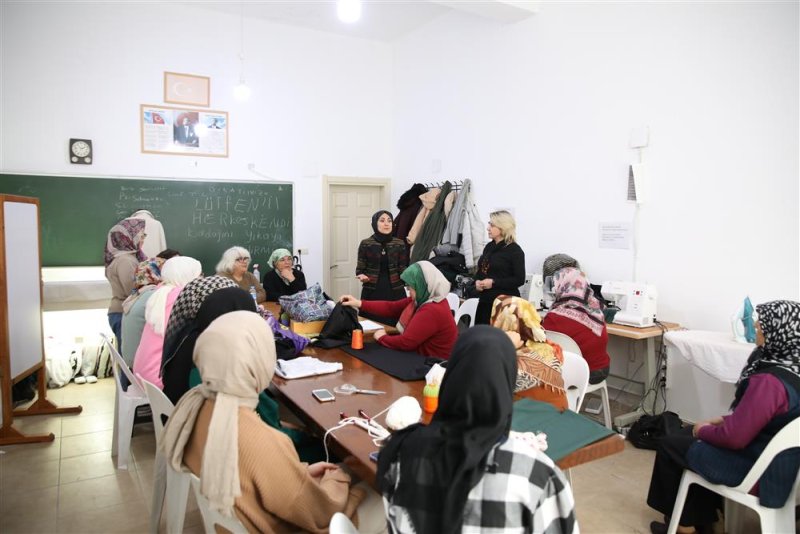 Alanya belediye personeline kadına karşı şiddetle mücadele eğitimi