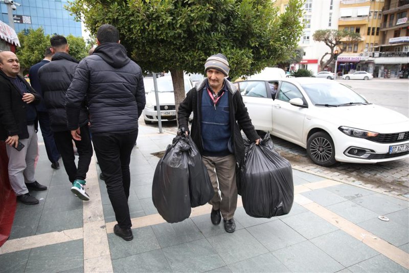 Alanya belediyesi’nde deprem seferberliği başkan yücel: “tüm gücümüzle yaraları saracağız”