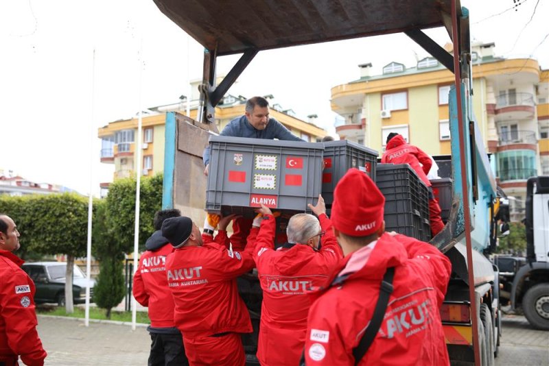 Alanya belediyesi’nde deprem seferberliği başkan yücel: “tüm gücümüzle yaraları saracağız”