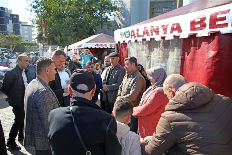 Alanya depremzedelere sahip çıkıyor yücel: “4 bin 600’ün üstünde depremzede tesislere yerleştirildi”