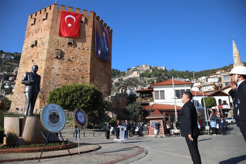 Atatürk’ün alanya’ya gelişinın 88. yıl dönümü törenle kutlandı