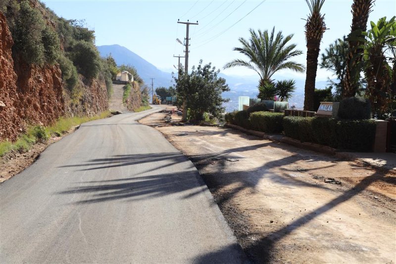 Merkez mahallelerde başlatılan asfalt yenileme çalışmaları bektaş mahallesi’nde devam ediyor