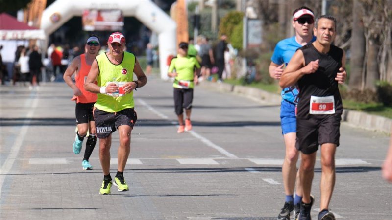 23. alanya atatürk halk koşusu ve yarı maratonu tamamlandı