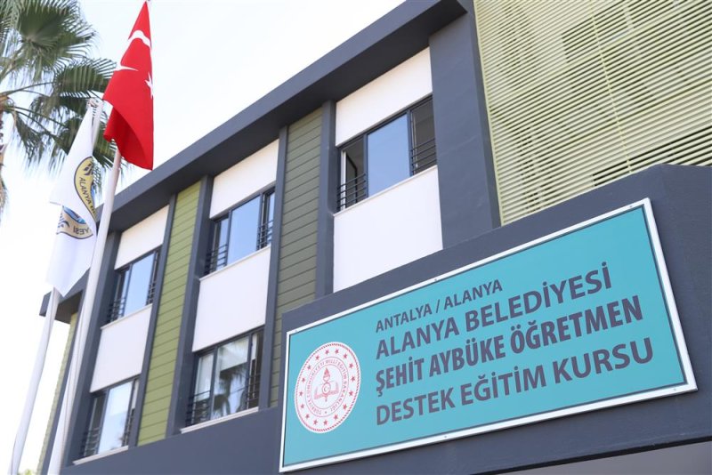 Alanya belediyesi’den üniversiteye hazırlanan depremzede öğrencilere ücretsiz etüt desteği