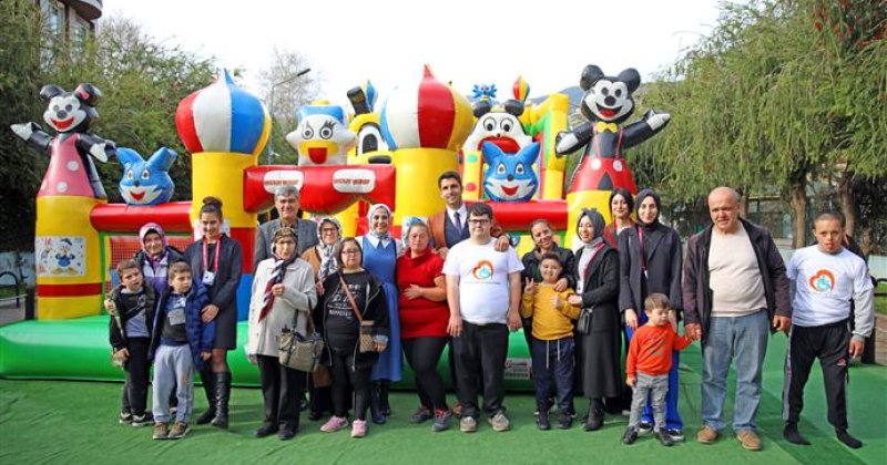 Alanya belediyesi down sendromluları balon parkta buluşturdu