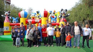 Alanya belediyesi down sendromluları balon parkta buluşturdu