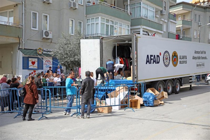 Alanya belediyesi gönül pınarı yaraları sarmaya devam ediyor