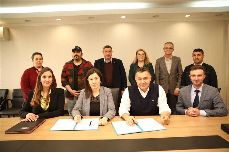 Alanya belediyesi güneş enerjisi santralleri gücünü yükseltiyor ges öztüketim 2 tesisi için imzalar atıldı
