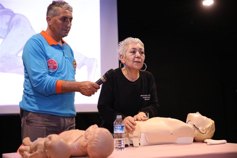 Alanya belediyesi personeline iş sağlığı ve güvenliği eğitimleri devam ediyor