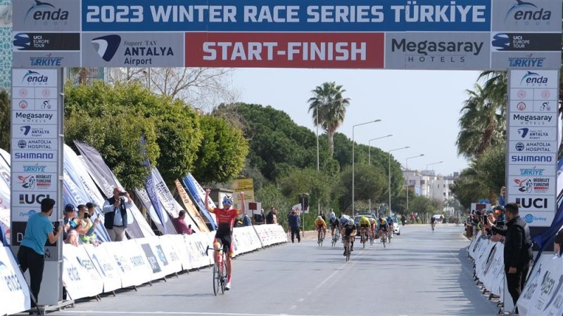 Alanya cup uluslararası yol bisiklet yarışları yapıldı