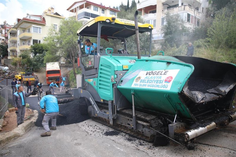 Başkan yardımcısı fevzi alaettinoğlu asfalt çalışmalarını yerinde inceledi