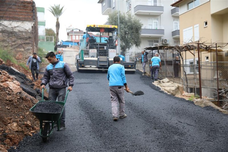 Başkan yardımcısı fevzi alaettinoğlu asfalt çalışmalarını yerinde inceledi