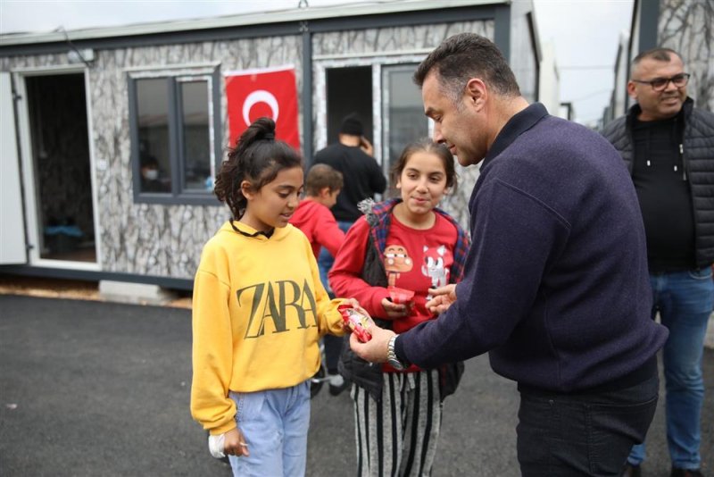 Başkan yücel deprem bölgesinde