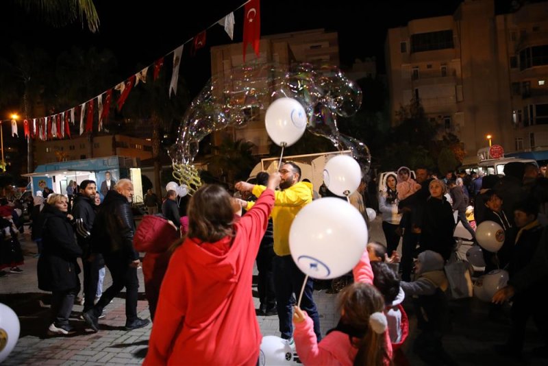 Başkan yücel mahmutlarlılarla iftar sofrasında buluştu