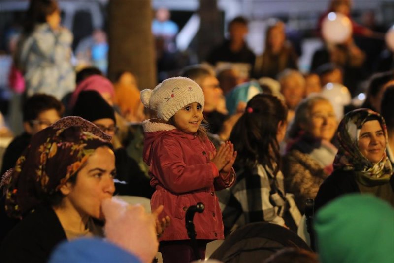 Başkan yücel mahmutlarlılarla iftar sofrasında buluştu