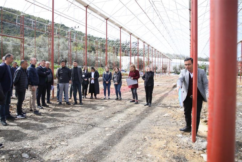 Bölgenin ilk ve tek tropikal meyve tanıtım merkezi bayram sonunda tamamlanıyor