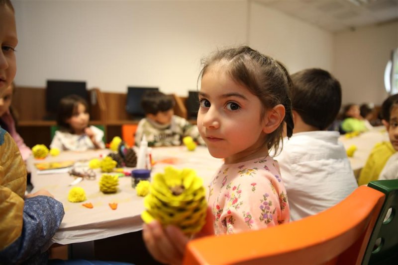 Kütüphane haftası renkli etkinliklerle başladı