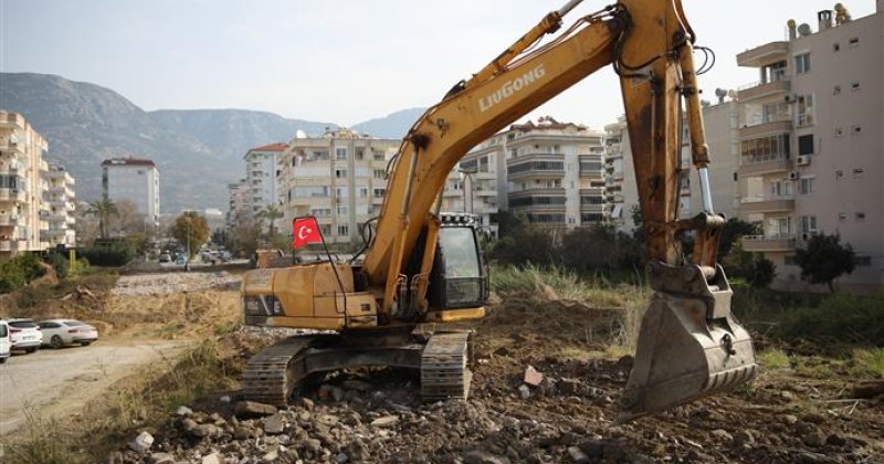 Mahmutlar ahmet yatmaz caddesi sahil yoluna bağlanıyor