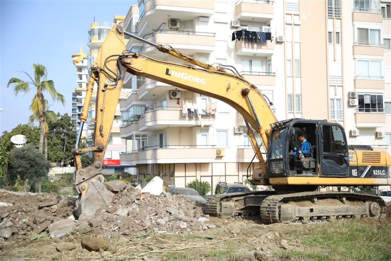 Mahmutlar ahmet yatmaz caddesi sahil yoluna bağlanıyor