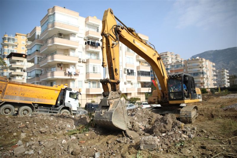 Mahmutlar ahmet yatmaz caddesi sahil yoluna bağlanıyor