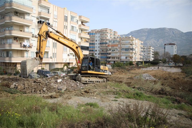 Mahmutlar ahmet yatmaz caddesi sahil yoluna bağlanıyor