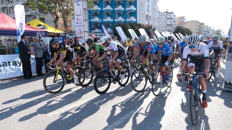 Uluslararası kleopatra ktriteryum yol bisiklet yarışları yapıldı