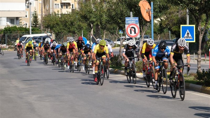 Uluslararası kleopatra ktriteryum yol bisiklet yarışları yapıldı