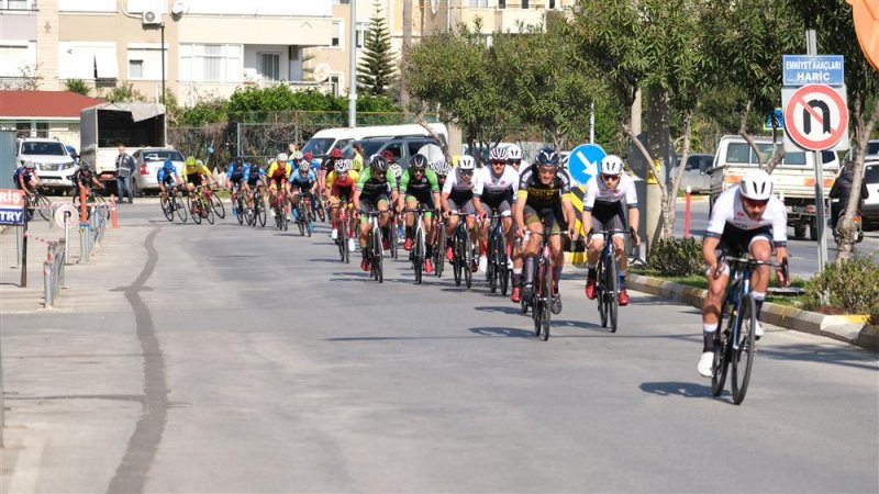 Uluslararası kleopatra ktriteryum yol bisiklet yarışları yapıldı