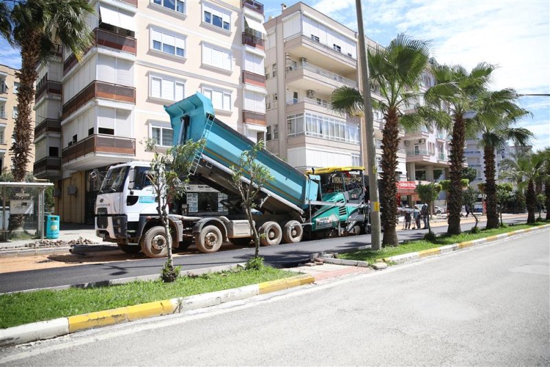 Yunus emre caddesi baştan sona yenileniyor