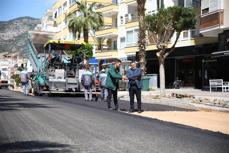 Yunus emre caddesi baştan sona yenileniyor