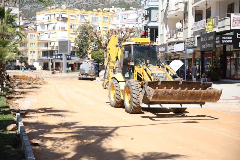 Yunus emre caddesi baştan sona yenileniyor