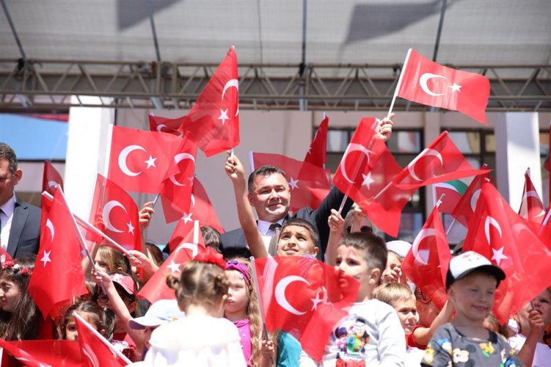 5. alanya uluslararası çocuk festivali büyük bir coşku ve katılımla gerçekleşti - 80’in üzerinde ülkeden çocuklar ile sevgi ve barış mesajı