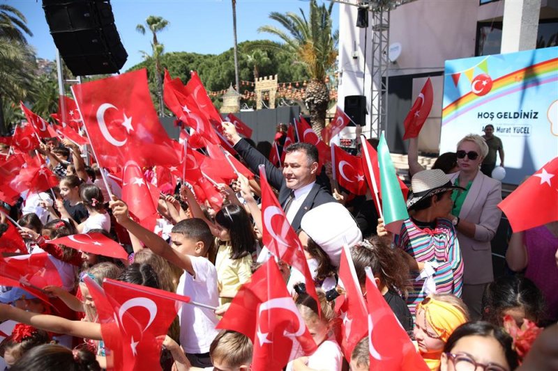 5. alanya uluslararası çocuk festivali büyük bir coşku ve katılımla gerçekleşti - 80’in üzerinde ülkeden çocuklar ile sevgi ve barış mesajı