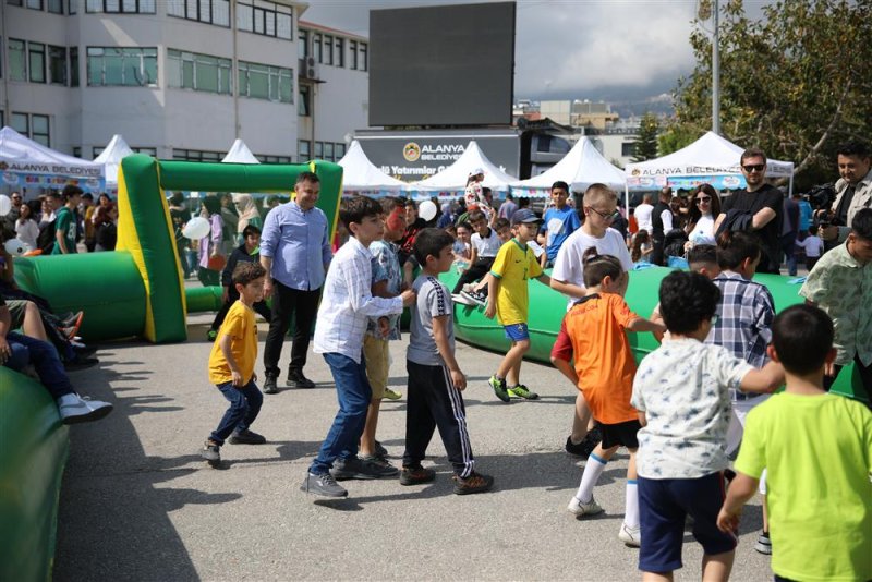 5. alanya uluslararası çocuk festivali büyük bir coşku ve katılımla gerçekleşti - 80’in üzerinde ülkeden çocuklar ile sevgi ve barış mesajı