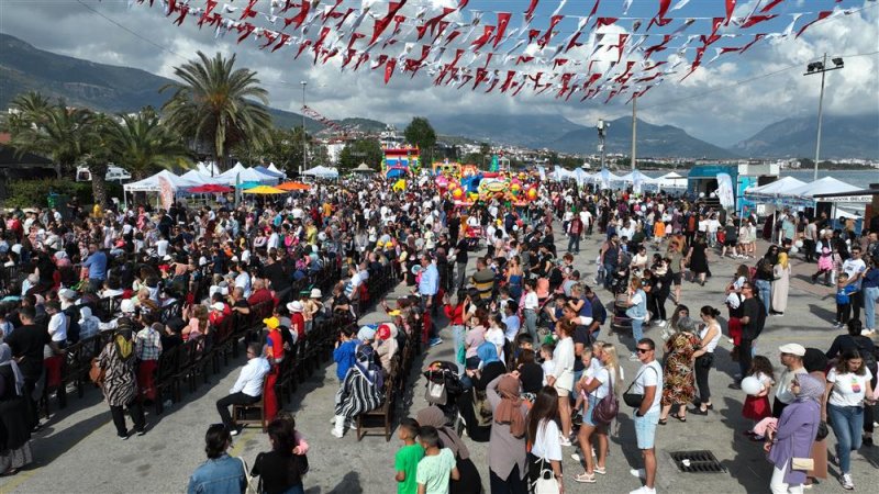 5. alanya uluslararası çocuk festivali büyük bir coşku ve katılımla gerçekleşti - 80’in üzerinde ülkeden çocuklar ile sevgi ve barış mesajı