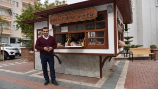 Alanya belediyesi halk ekmek büfelerinde 6 tl’den satılan pidelere yoğun ilgi