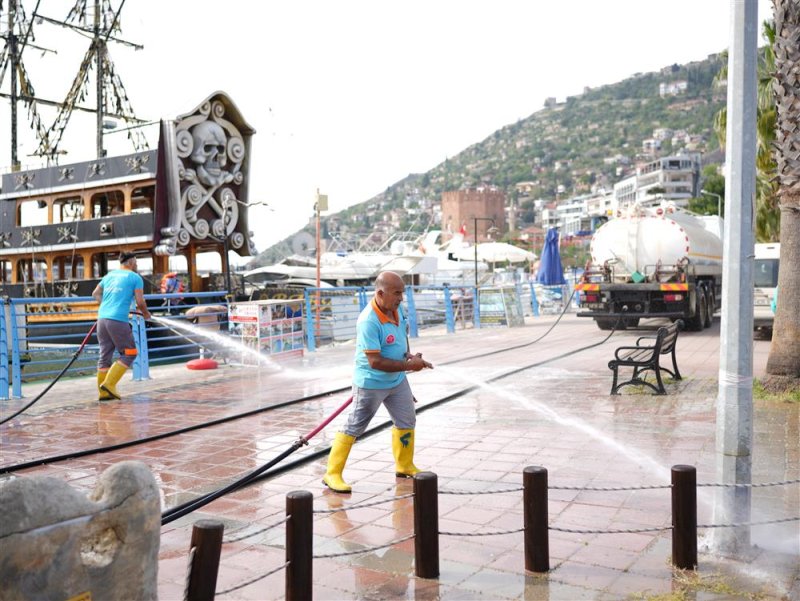 Alanya belediyesi’nden bayram temizliği - ramazan bayramı’nda temizlik işleri ekipleri 7-24 görev başında olacak
