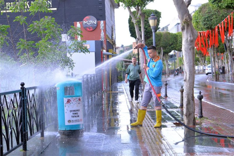 Alanya belediyesi’nden bayram temizliği - ramazan bayramı’nda temizlik işleri ekipleri 7-24 görev başında olacak