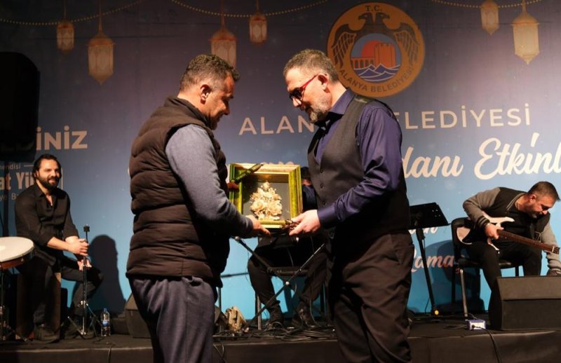 Alanya belediyesi ramazan meydanı şair ibrahim sadri’yi ağırladı