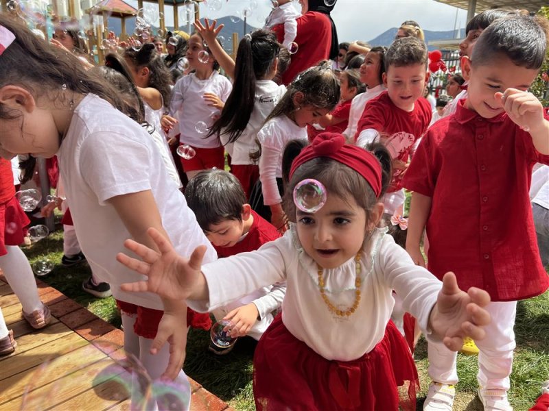 Alanya belediyesi rüya ipekten ve saadet çelik kreş ve çocuk akademisi’nde 23 nisan coşkusu