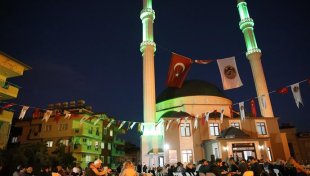 Başkan yücel yerleşik yabancılarla iftar sofrasında buluştu