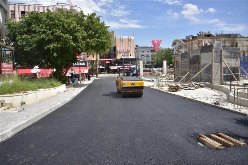 Cuma pazarı projesi’nin çevresi asfaltlanıyor