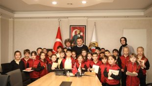 Öğrencilerden başkan yücel’e ziyaret