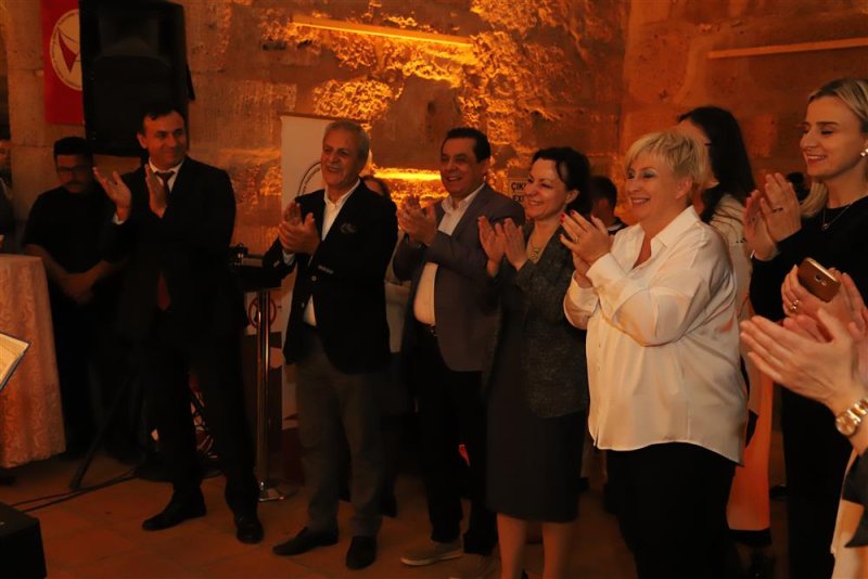 “türkiye-polonya dostluk sergisi” kızılkule’de açıldı