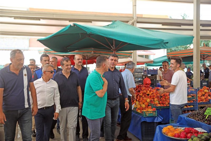 Alanya belediyesi 5 bin kişilik aşure dağıttı
